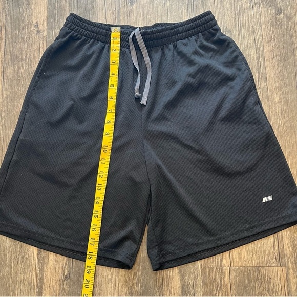 Amazon Essentials Men's Performance Black Tech Loose-Fit Drawstring Shorts S - Picture 7 of 8